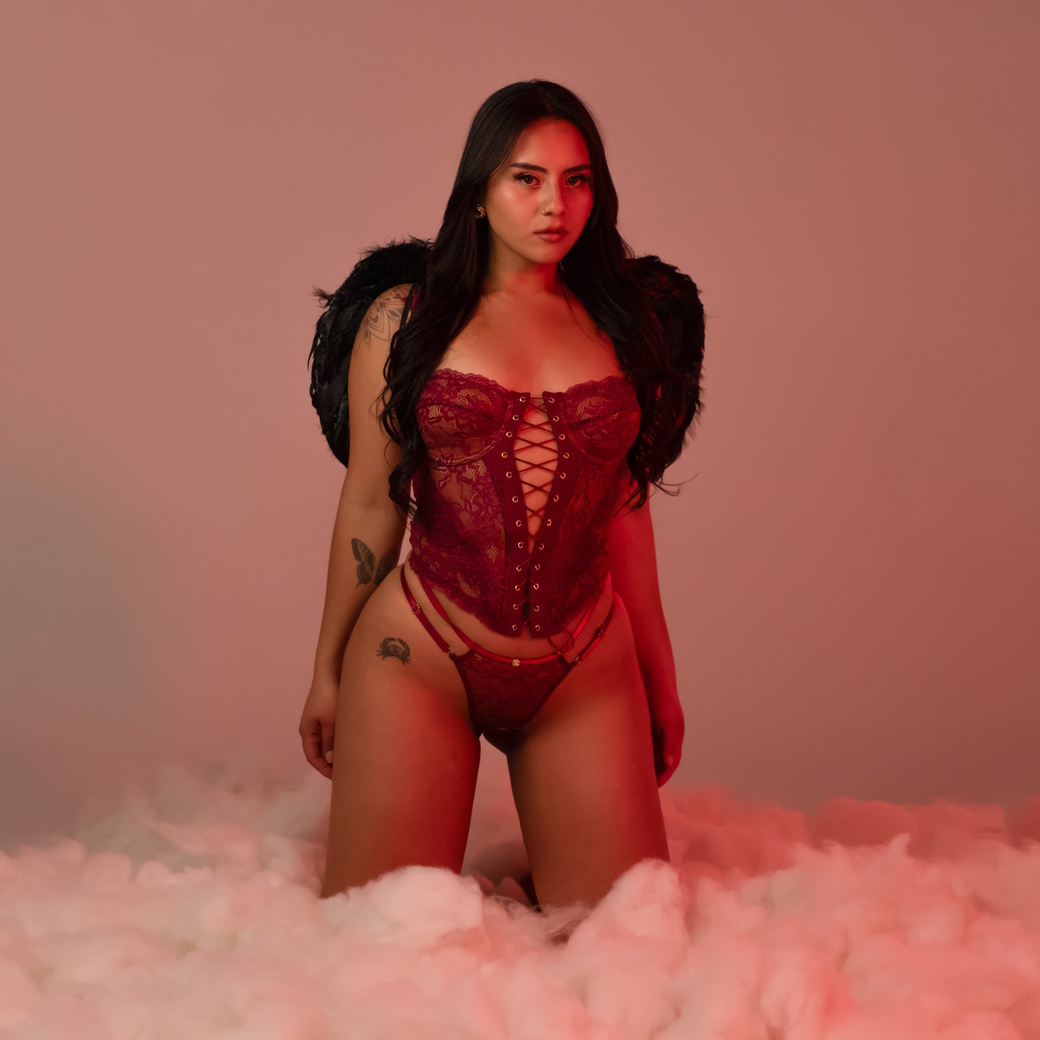 Disfraz Angel - Arianne vino + Alas Sabrina negras