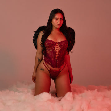 Disfraz Angel - Arianne vino + Alas Sabrina negras